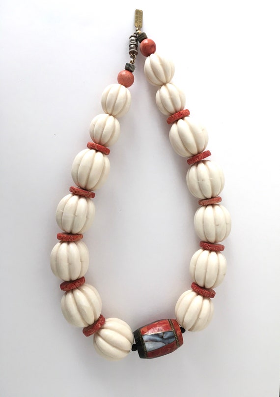 Vtg Pauline Rader Carved Beaded Necklace