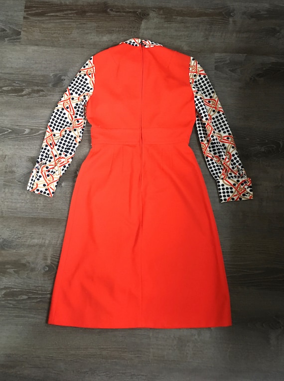 Vtg 1960s/1970s Orange and Navy Polka Dot Dress  … - image 8