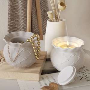 Moule en silicone pour récipient à bougie avec motif en relief - Moule en béton de pot de bougie à volants - Moule de tasse de bougie en plâtre - Moule en silicone pour récipient de bougie DIY