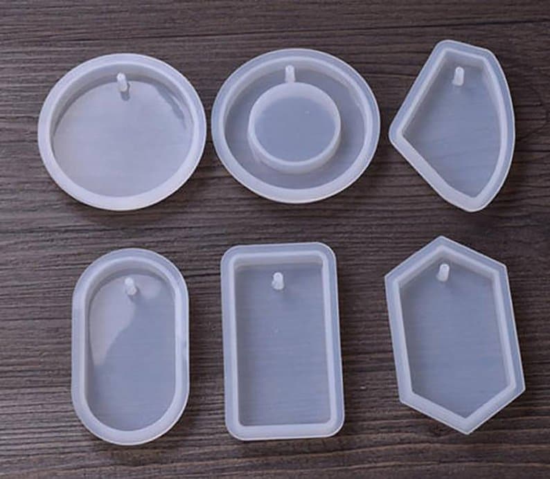 HOMEIDOL 30 Pieces 5 Styles Pendant Trays- Round & Square & Heart & Teardrop & Oval,and 1 Pcs Silicone Resin Jewelry Casting Molds for