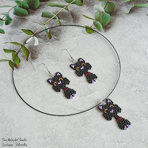 Halloween black cat earrings, seed bead cat pendant, black cat jewelry, beadwork earrings