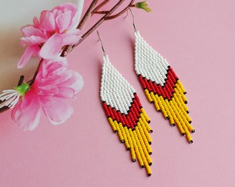 Fringe seed bead earrings, White red yellow earrings, Hand beaded earrings, Native bead earrings, Boho earrings, Beadwork earrings