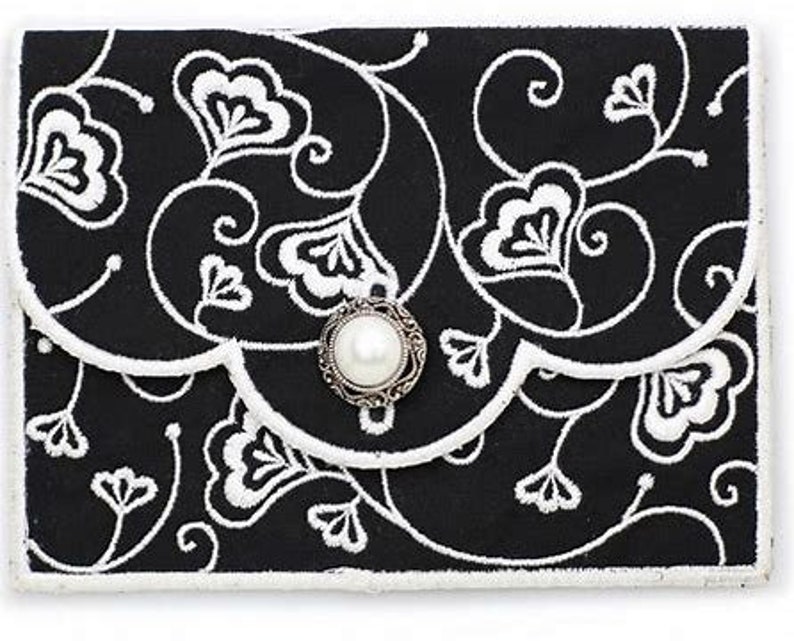 Vintage Lace Card Holder by Hope Yoder In the hoop Embroidery Collection