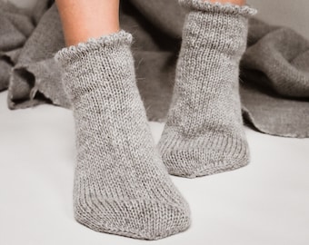 Women's wool socks, Hand knit socks, Knitted socks, Slipper socks, Bed socks, Handmade socks, Woolen socks, Women's socks, Wool ankle socks