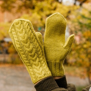 Lime green mittens, Alpaca wool mittens, Cable knit mittens, Chunky mittens, Warm men&#39;s winter mittens, Hand knitted women&#39;s fall mittens