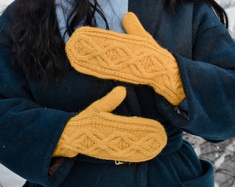 Alpaca mittens, Yellow cable knit women wool mittens, Soft woolen men gloves, Warm hand knitted chunky winter gloves, Thick braided mittens