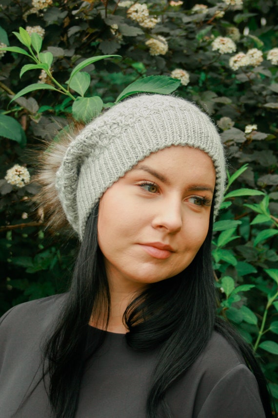 Pom Pom Hat, Gray Chunky Knit Women display picture 3