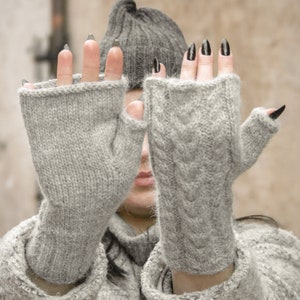 Alpaca fingerless gloves, Women's gray wool gloves, Chunky hand knitted gloves, Soft grey cable knit hand warmers, Warm woolen winter gloves image 3