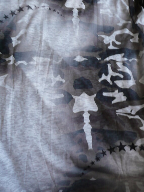 Vintage mens t-shirt/skull with Kalashnikov print… - image 10