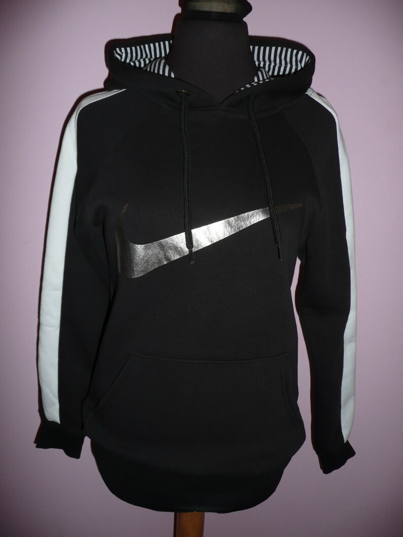 Vintage NIKE unisex black Hoodie/Hooded Sportswear/men's training Hoodie/Nike black fleece Hoodie/Nike Therma Swoosh sweatshirt/sz S-188 