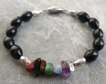 Bracelet - Semi Precious Stones - Natural Chip Chakra & Onyx