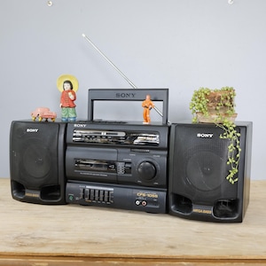 Sony CFS-1055 Portable Boombox Vintage Cassette Deck Tape Player Recorder Working and tested built in equalizer