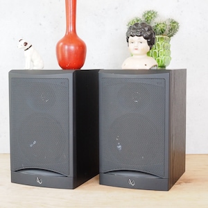 Infinity RS1 reference series Bookshelf Speakers perfect for small to midsize room