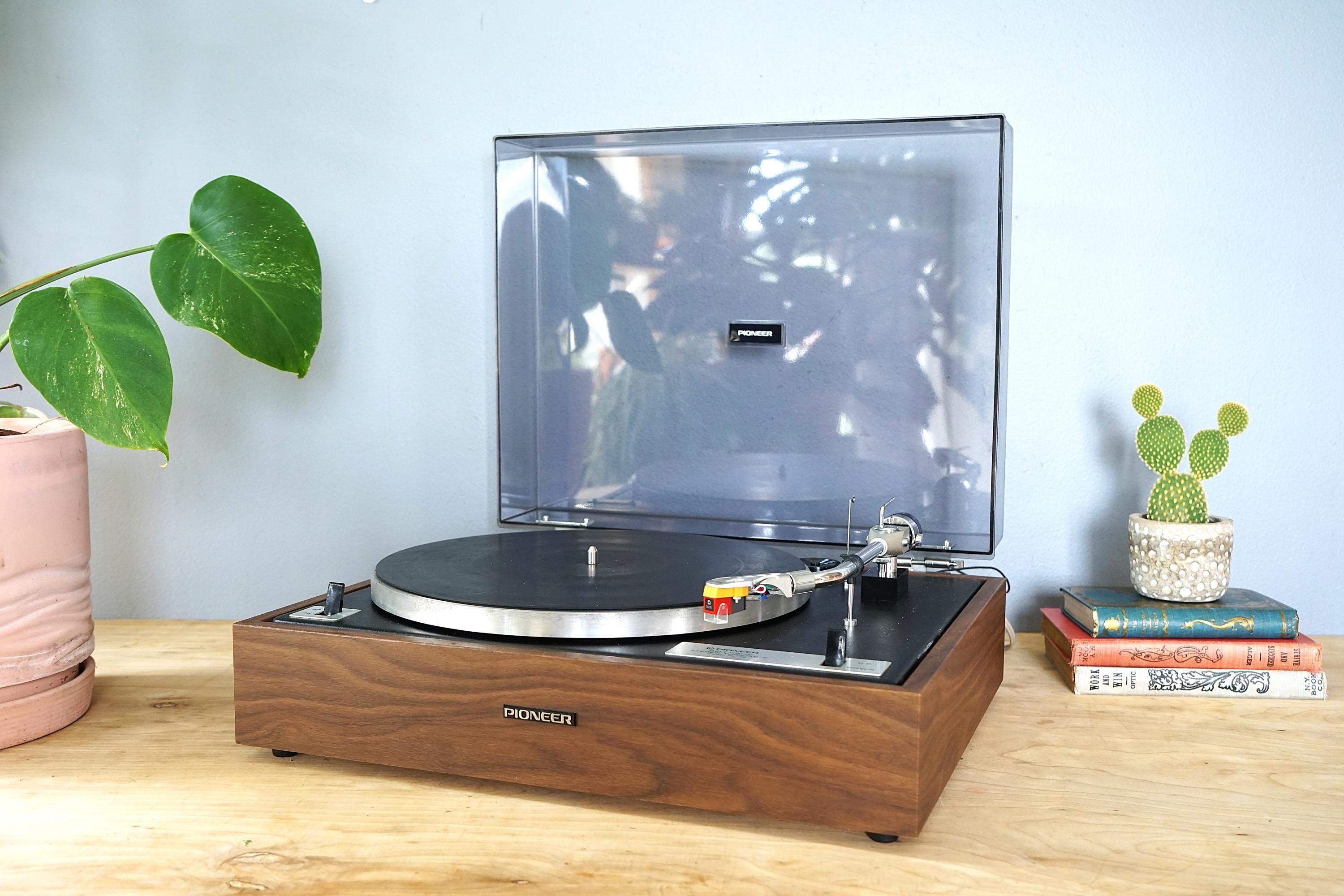 Pioneer pl-12d Turntable New cartridge working sounds great with manual.
