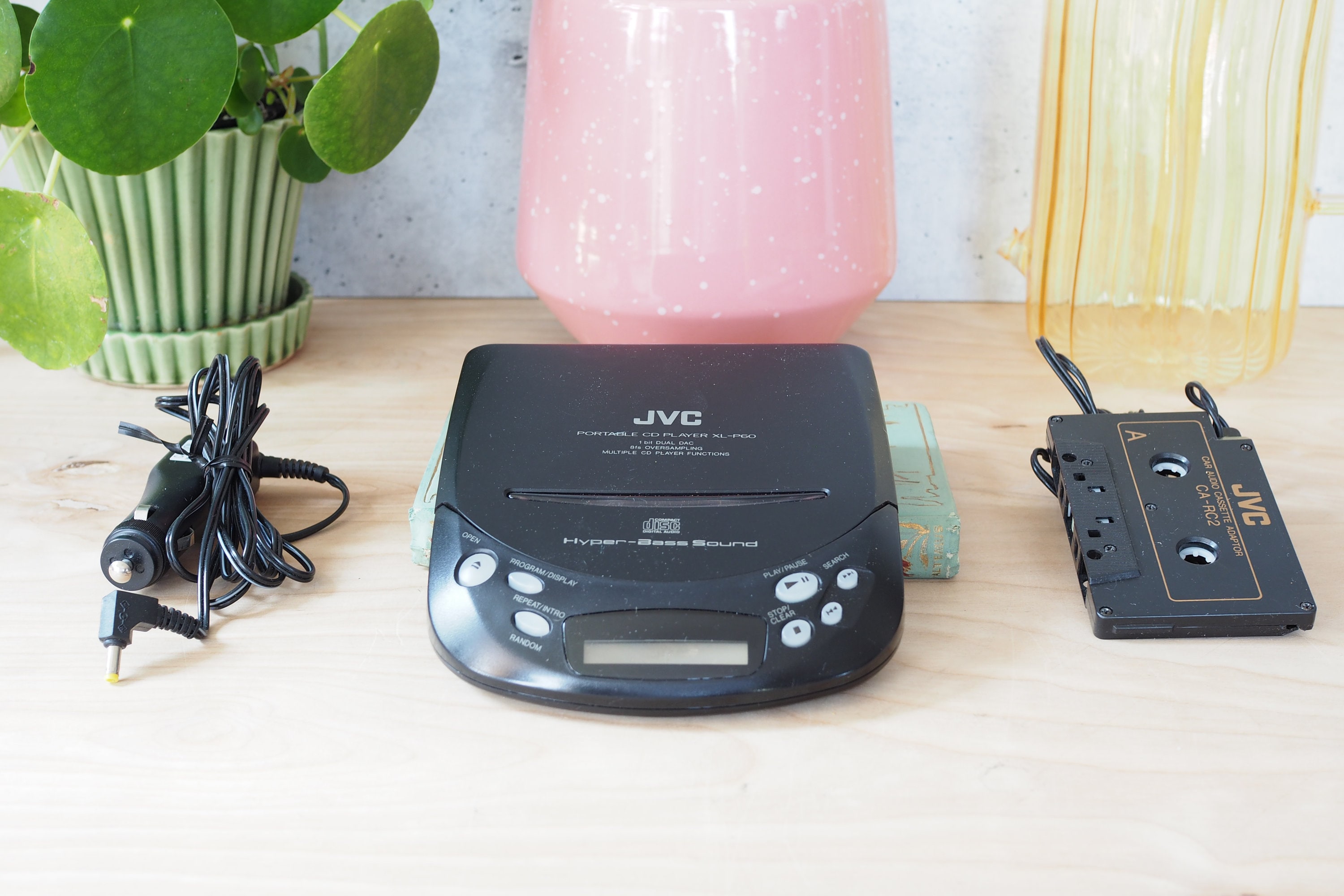 Portable Personal Cd Player Walkman JVC XL-P60 With Car