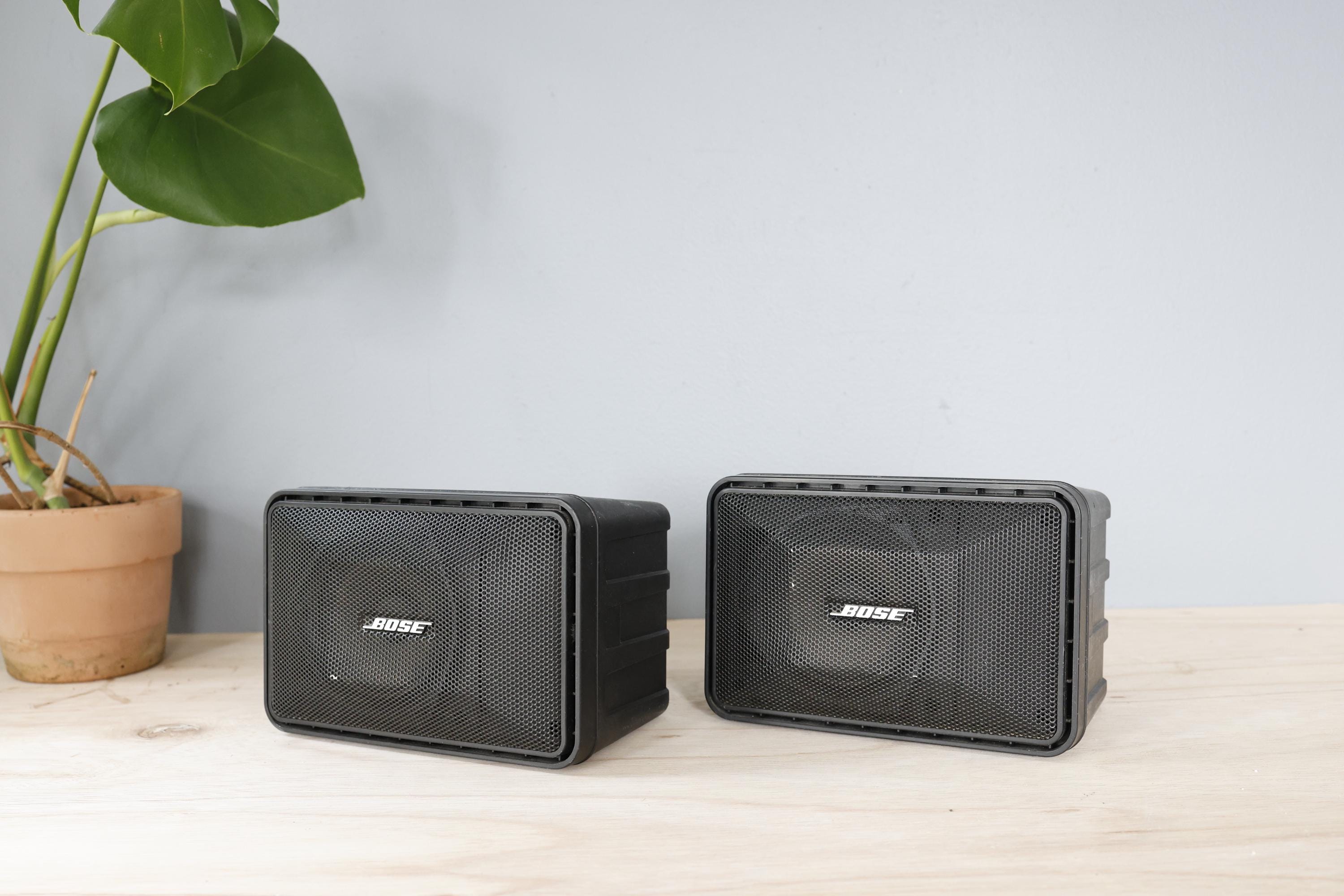 Bose 101 Music Monitor Speakers Outdoor and Indoor Speaker Nice