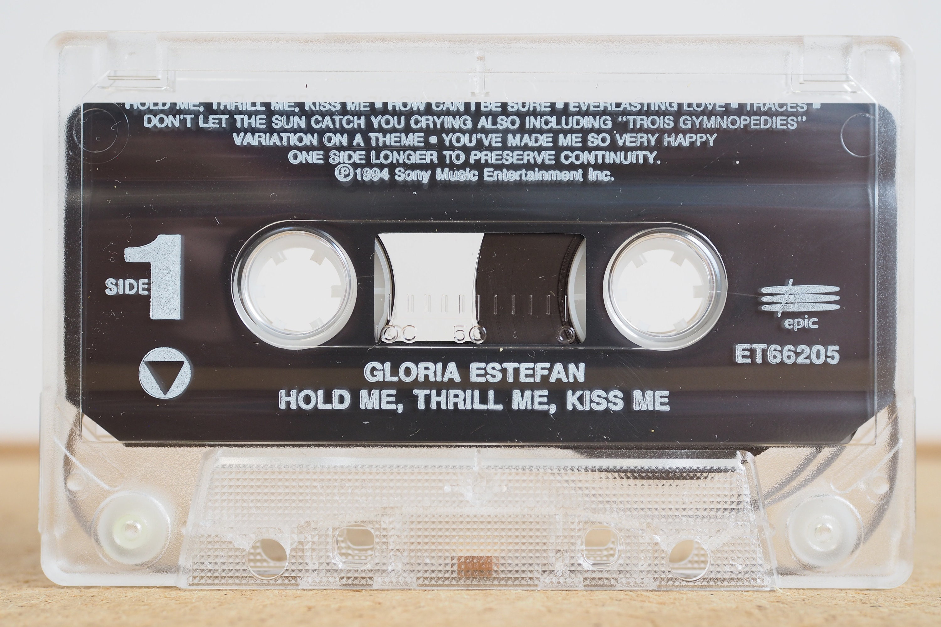 洋楽 Gloria Estefan/Hold Me Thrill Me Kiss Me Amazon.com: Hold Me, Thrill Me, Kiss Me: CDs & Vinyl