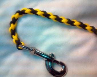 Paracord gran perro correa trenzada a mano hecho se puede elegir 2 colores (3 pies)