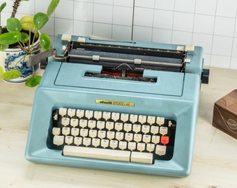 Olivetti Studio 46 - 1960s - With new inkribbon and FREE SHIPPING