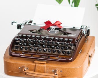 1950's Groma Kolibri Typewriter - Working and Good Looking - With