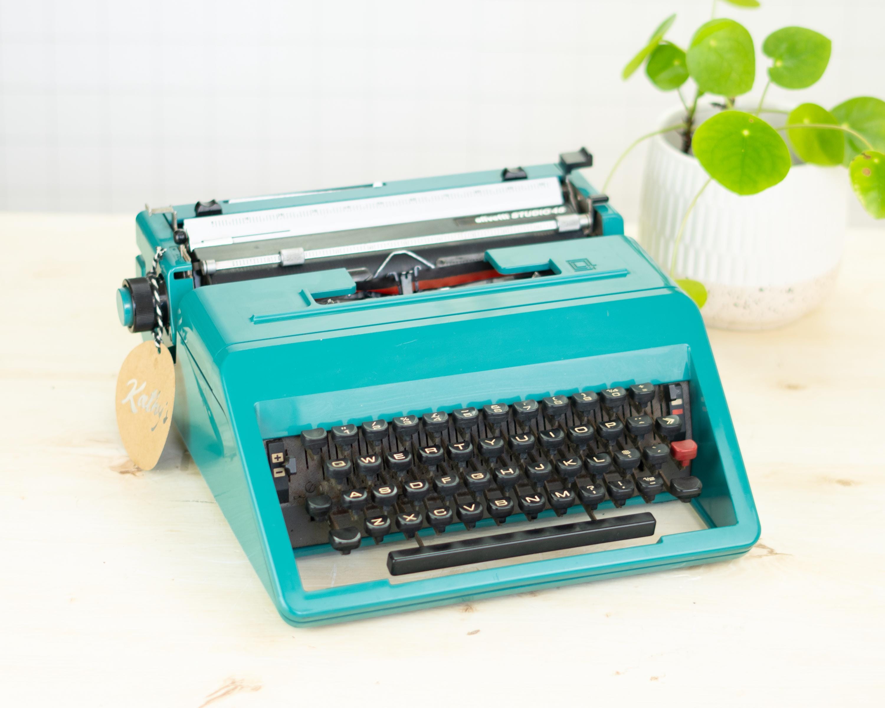【送料無料】olivetti STUDIO45 タイプライター ケース付 OLIVETTI STUDIO 45 Typewriter Blue Green Case Vintage