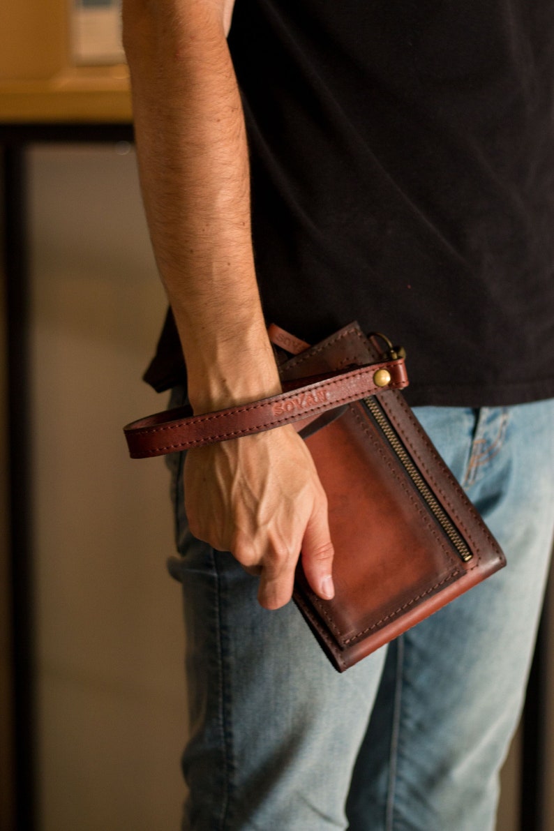 Leather wristlet wallet bag for men, Engraved wristlet phone case wallet, Father's day dad gift, Custom travel purse Personalized clutch men zdjęcie 1