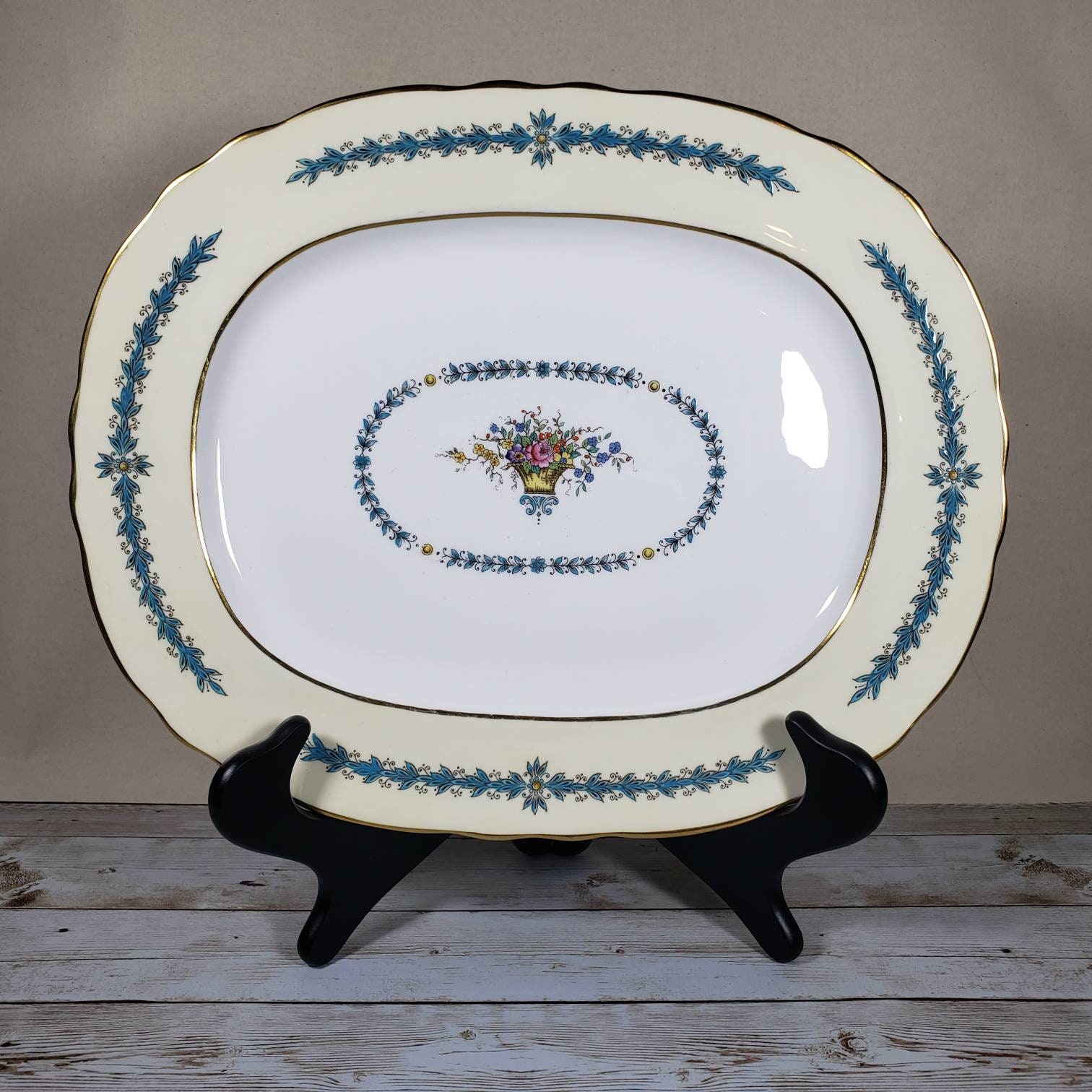 Aynsley Cambridge 13.25 Inch Oval Platter | Scalloped Gilt Edge