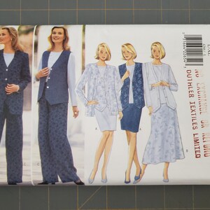 Puede incluir: Un patrón de costura para un traje de mujer con cuatro estilos diferentes. El patrón incluye una chaqueta, un chaleco, una falda y unos pantalones. El patrón es para las tallas L-XL. El patrón es de Butterick Wardrobe.