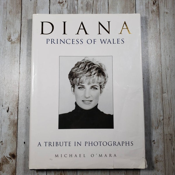 Diana Princess of Wales A Tribute In Photographs by Michael O’Mara 1997 Revised Edition Hardcover