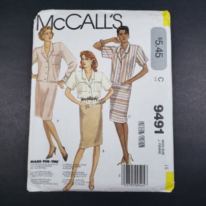 Rechte pasvorm jurk met zakken Vintage naaipatroon 1985 McCalls 9491 maat 16 buste 38 taille 30 ingekeepte kraag schoudervullingen verlaagde taille