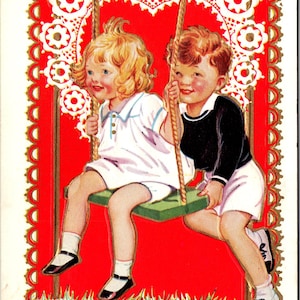 Cartão postal do Dia dos Namorados Meu Querido Menino Adorável Empurrando Menina no Balanço Publicado em 1933 em relevo