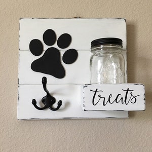 Dog leash holder,  Wooden leash hanger, Mason Jar Leash hook