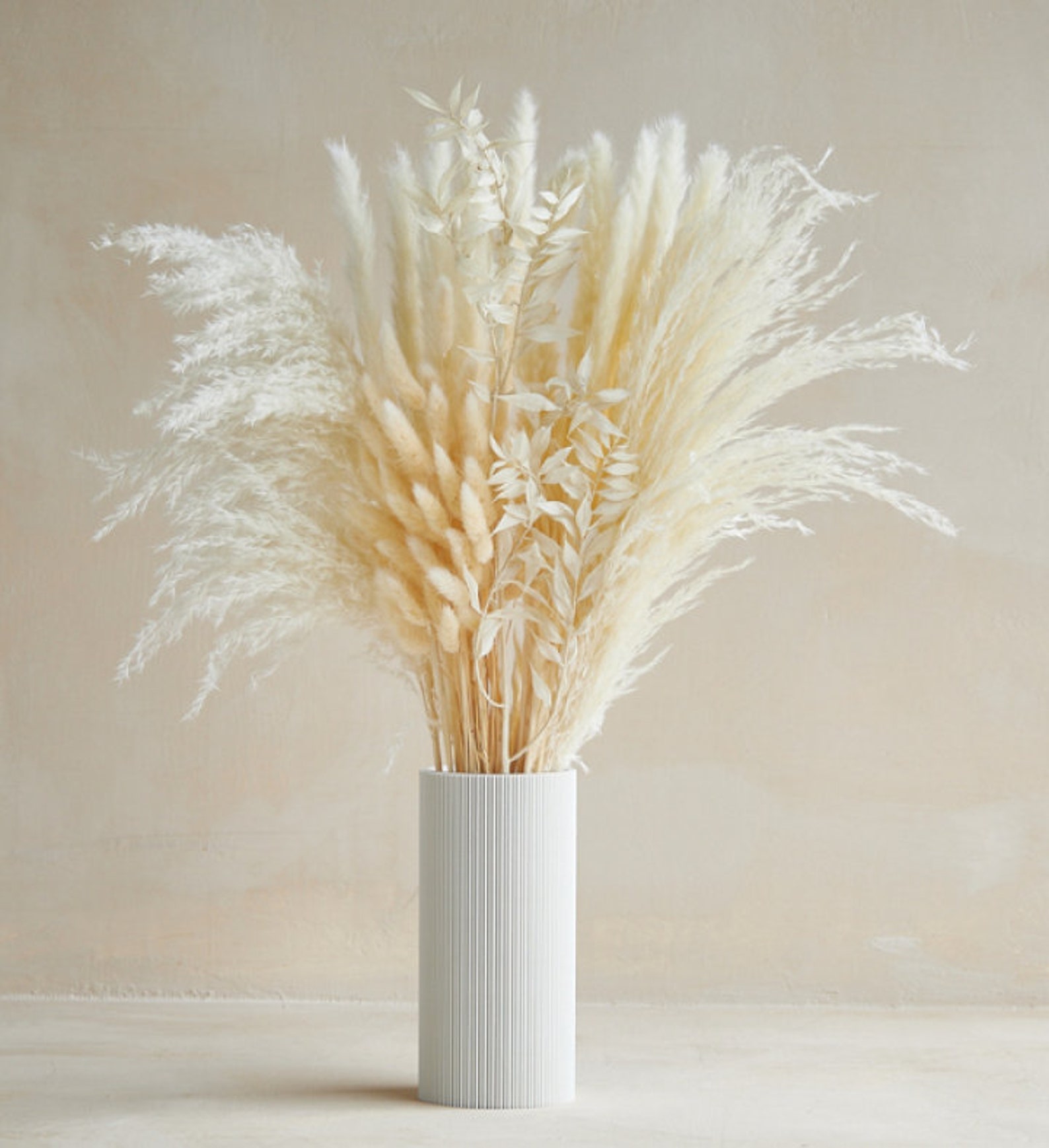 Dried pampas grass bundle natural cream stems wabi sabi decor