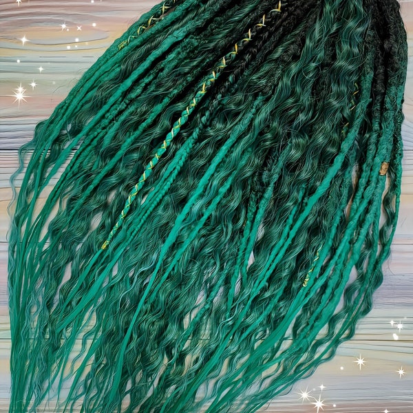 Synthetic crochet  dreads Mix of curly dreadlocks and textured dreads crocheted in black and green