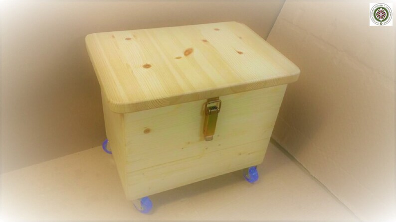Wooden Box With Lid And Wheels Vintage Keepsake Wood Image 0
