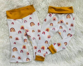 MAPLE Leaf 1960/'s 70/'s Vintage Cream White Bell Bottoms Pants with Rust Orange Green Leafy Design size Small Oh CANADA