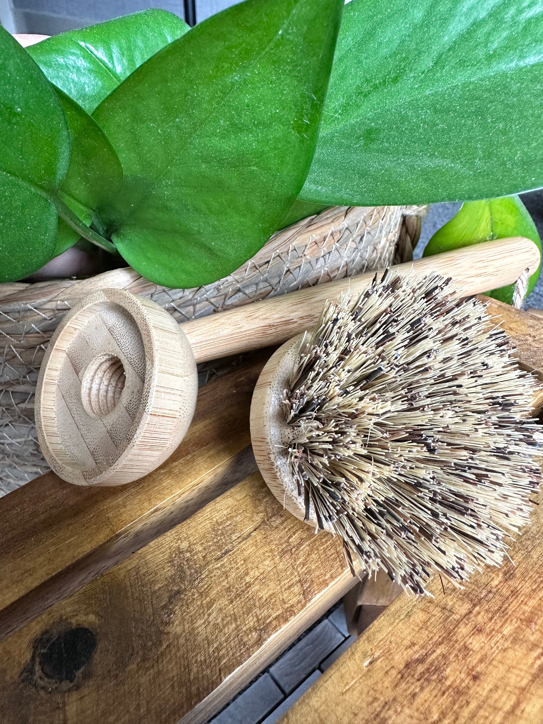 Spazzola per la pulizia della cucina con manico in bambù naturale e setole in sisal Spazzola per la pulizia del piatto in ghisa pentole