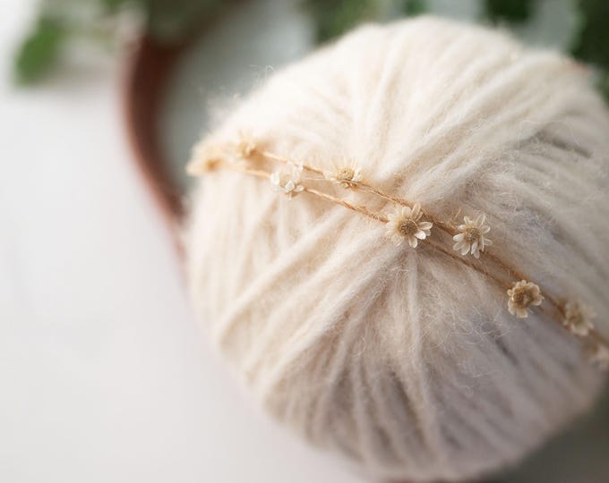 Dainty Daisy Tieback, Cream, Pink, Yellow, Orange