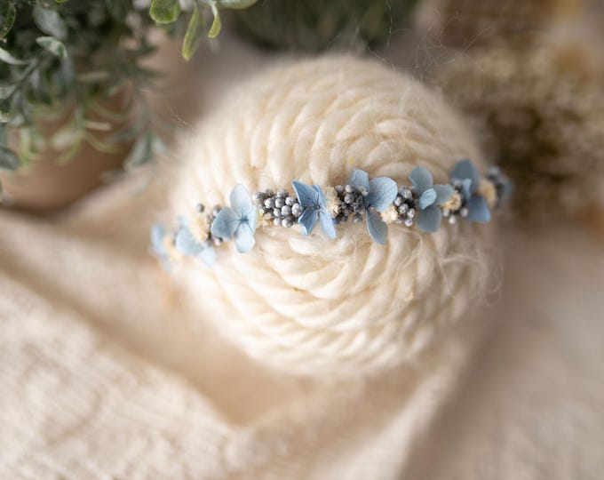 Blue Dainty Halo