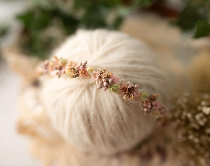 Vintage Dainty Halo