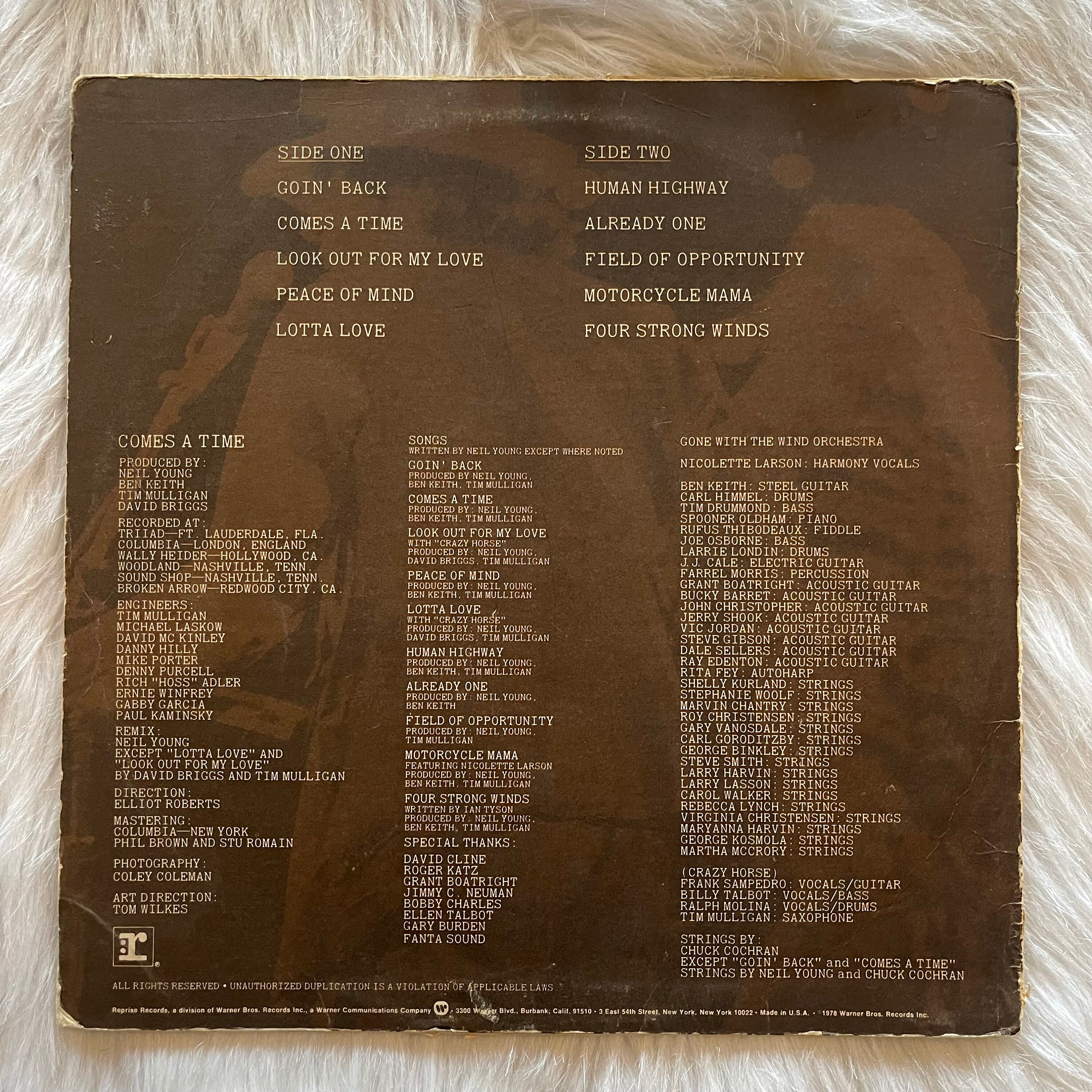 Neil Young-comes a Time - Etsy Neil Young-comes a Time - Etsy