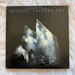 Genesis-Seconds Out