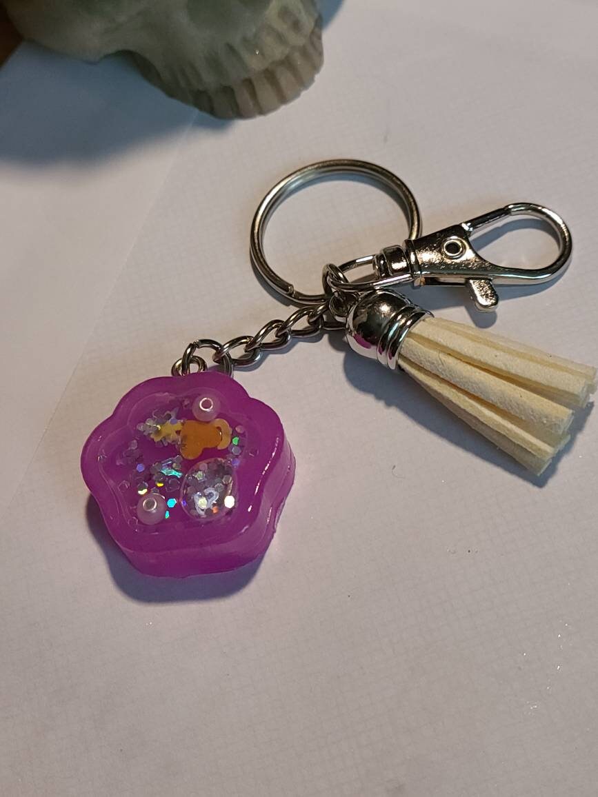 Shaker Keychains Epoxy Resin Shakers Customized Keychains Etsy