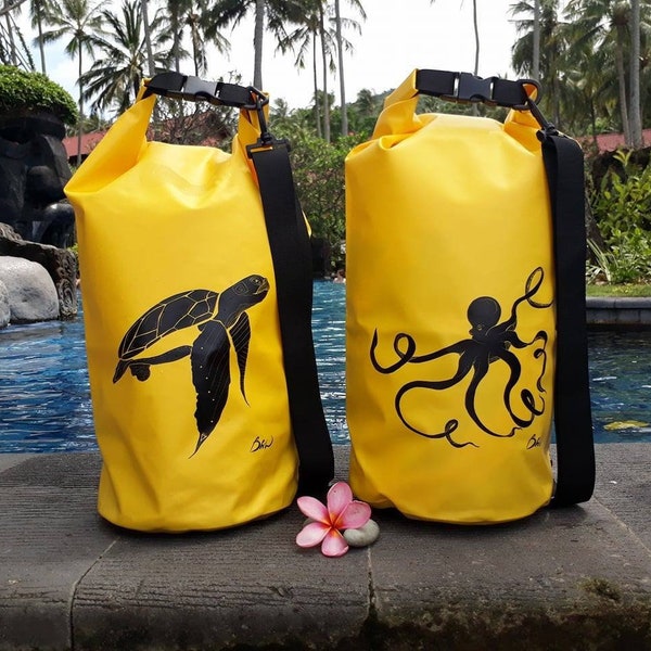 Waterproof Dry Bag - Dry Sack - 15 L - Turtle or Octopus