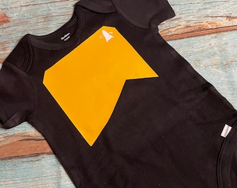 SPACE BABY- black short sleeved Onsie