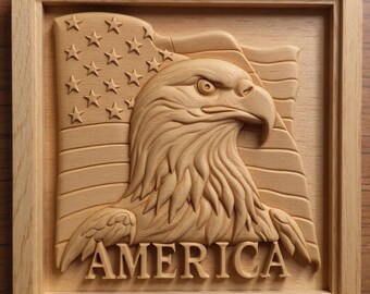 Pode incluir: Escultura em relevo de madeira de uma águia careca americana com a bandeira americana ao fundo. A palavra "AMERICA" está esculpida abaixo da águia. A obra de arte é emoldurada em madeira clara.