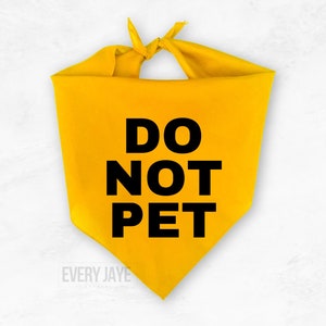 Do Not Pet Dog Bandana - Caution Dog Bandana - Triangle Dog Bandana -Nervous Anxious Dog Bandana -Training Dog Bandana -Reactive Dog Bandana
