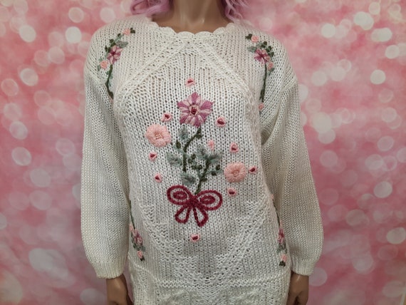 Vintage 80s Cottagecore Floral Handknit Sweater S… - image 1