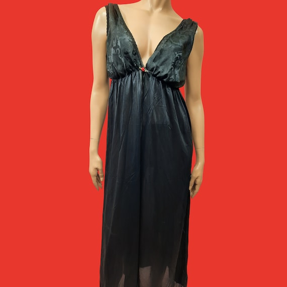 Vintage 70s 80s Black Nightgown Full Length Deep V Neck Sleeveless Size M Etsy UK