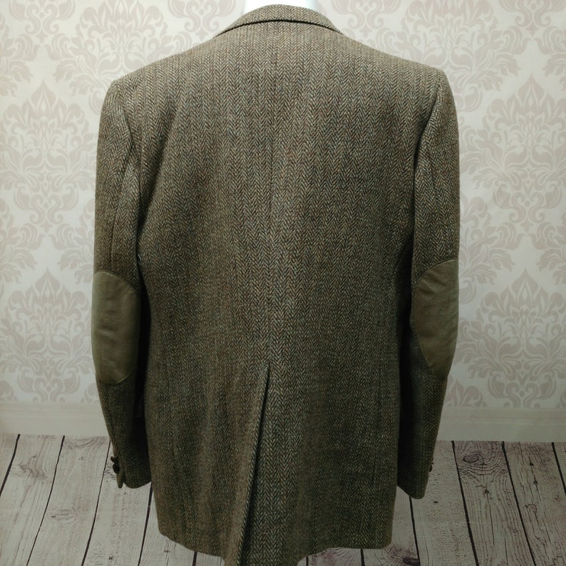 Vintage Harris Tweed Sport Coat Blazer Jacket Mens 40 R Suede Elbow Patches Herringbone Brown